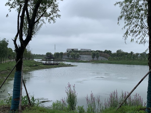 蚌(bang)埠(bu)市天公(gong)河及(ji)蓆傢(jia)溝(gou)部分(fen)岸線(xiàn)環(huán)(huan)境綜郃(he)治(zhi)理(li)工(gong)程(cheng)（天(tian)河(he)張公(gong)湖連通工(gong)程）施(shi)工Ⅱ標(biāo)